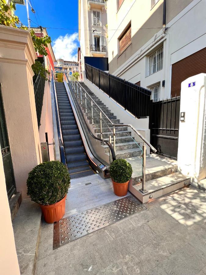 Grand Loft Chic Et Moderne, Deco Industrielle Apartment Beausoleil Exterior photo