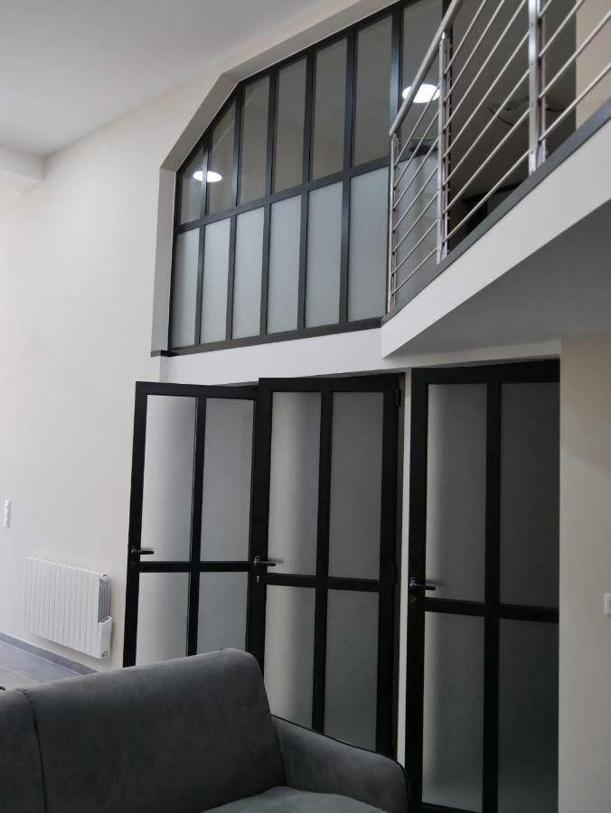 Grand Loft Chic Et Moderne, Deco Industrielle Apartment Beausoleil Exterior photo